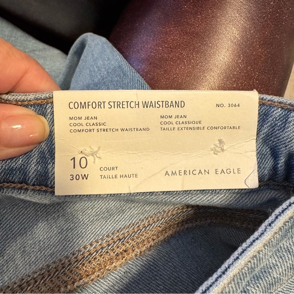 American Eagle Mom Jeans NWT - Picture 4 of 7